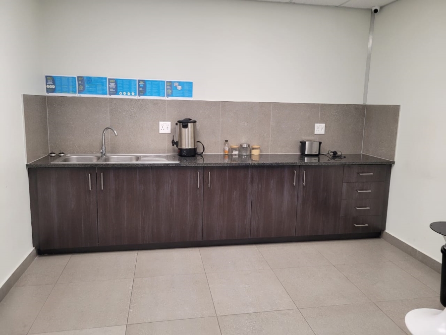 To Let Commercial Property for Rent in Montague Gardens Western Cape
